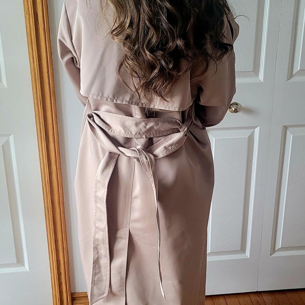 H and M trench coat size XS